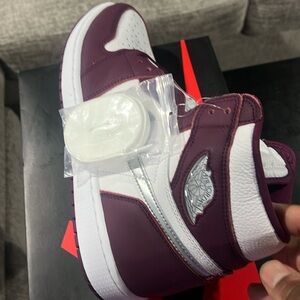 Men‘s Jordan 1’s in unique colorway!